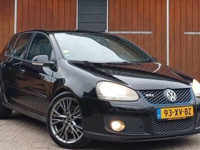 VW Golf V