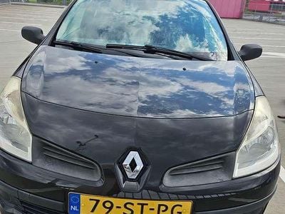 Occasion Renault Clio II 75 PK (55 kW) 2006 Zwart Sedan