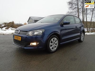 Blauw (metallic) Occasion 2011 VW Polo Comfortline Hatchback | € 3.450 (Goede deal)