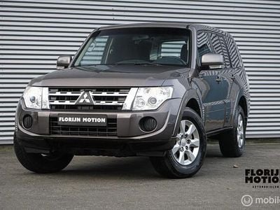 Beige Gebruikt 2013 Mitsubishi Pajero Instyle SUV | € 18.888