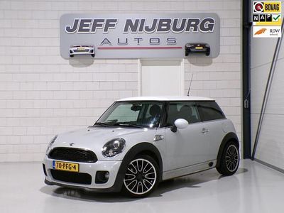 Wit Gebruikt 2011 Mini John Cooper Works Hatchback | € 6.999 (Eerlijke prijs)