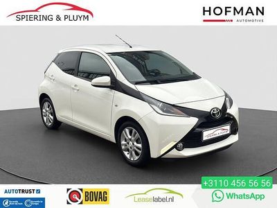 Wit Occasion 2017 Toyota Aygo Hatchback | € 9.285 (Eerlijke prijs)
