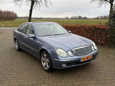Mercedes E200