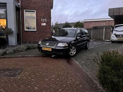 Zwart Gebruikt 2003 VW Passat Highline Stationwagen | € 1.250 (Eerlijke prijs)