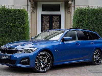 BMW 330e