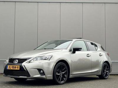 Lexus CT200h
