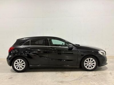 Zwart Gebruikt 2016 Mercedes A180 Hatchback | € 9.999 (Duur)