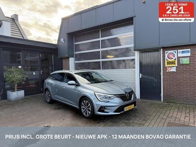 Grijs (metallic) Gebruikt 2021 Renault Mégane IV Intens Stationwagen | € 18.750 (Eerlijke prijs)