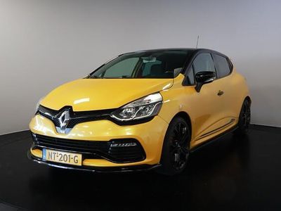 Geel (metallic) Occasion 2013 Renault Clio R.S. R.S. Hatchback | € 11.500 (Iets duurder)