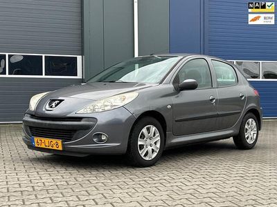 Grijs Occasion 2010 Peugeot 206+ Hatchback | € 1.950 (Eerlijke prijs)