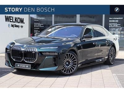 Groen Nieuw 2025 BMW M760e Executive Sedan | € 209.365