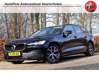 Zwart Gebruikt 2023 Volvo V60 Core Stationwagen | € 34.900 (Eerlijke prijs)
