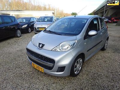 Occasion Peugeot 107 68 PK (50 kW) 2009 Grijs (metallic) Hatchback