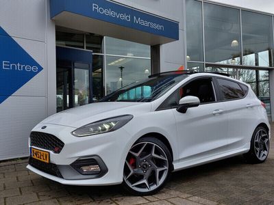 tweedehands Ford Fiesta 1.5 EcoBoost 200pk ST-3 Performance-Pack | Navi + Apple Carplay | B&O Sound Clima | Cruise | Panorama Schuifdak | Keyless Entry | Led Koplampen | Pdc+Camera | Privacy Glass | 18''lm