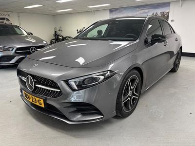 Grijs Gebruikt 2023 Mercedes A180 Business Sedan | € 32.500 (Eerlijke prijs)