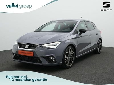 Grijs Gebruikt 2024 Seat Ibiza FR Hatchback | € 25.400 (Duur)