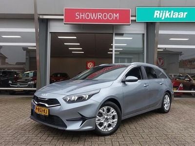 Grijs Gebruikt 2022 Kia Ceed Hatchback | € 17.990 (Eerlijke prijs)