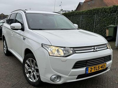 Occasion Mitsubishi Outlander P-HEV Instyle 203 PK (149 kW) 2014 Wit SUV