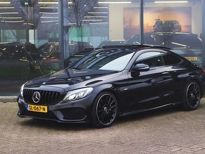 Occasion Mercedes C180 AMG line 157 PK (115 kW) 2018 Zwart (metallic) Coupé