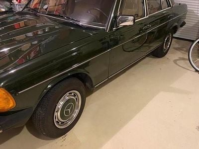 Gebruikt 1983 Mercedes E230 | € 11.900
