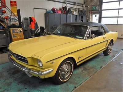 tweedehands Ford Mustang -'65 yellow