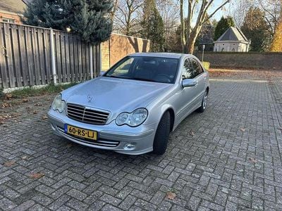 Grijs Gebruikt 2005 Mercedes C200 Avantgarde Sedan | € 2.350 (Iets duurder)