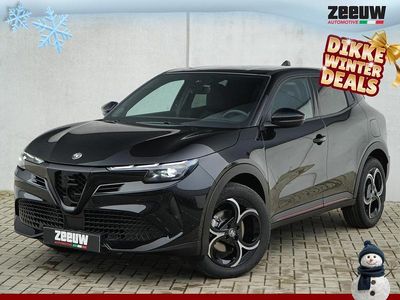 Zwart Nieuw 2025 Alfa Romeo Junior Edizione Speciale SUV | € 38.900