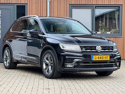 Zwart Gebruikt 2019 VW Tiguan R-line SUV | € 18.950 (Eerlijke prijs)