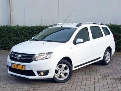 Wit Occasion 2014 Dacia Logan Prestige Stationwagen | € 3.950 (Goede deal)