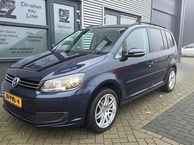 Blauw (metallic) Gebruikt 2011 VW Touran Trendline MPV | € 3.750 (Eerlijke prijs)