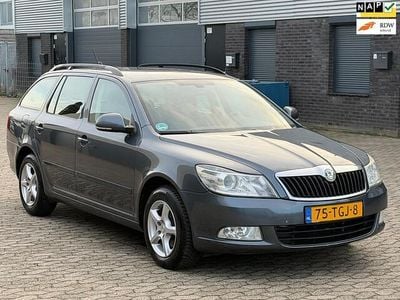 Occasion Skoda Octavia Business Line 123 PK (90 kW) 2012 Grijs Stationwagen