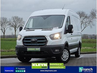 Wit Gebruikt 2023 Ford E-Transit Van | € 29.850 (Goede deal)