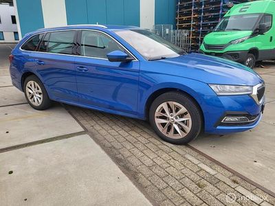 Blauw Occasion 2024 Skoda Octavia Business Line Stationwagen | € 17.950