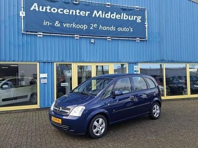 Hatchback Gebruikt 2004 Opel Meriva MPV | € 1.950 (Eerlijke prijs)