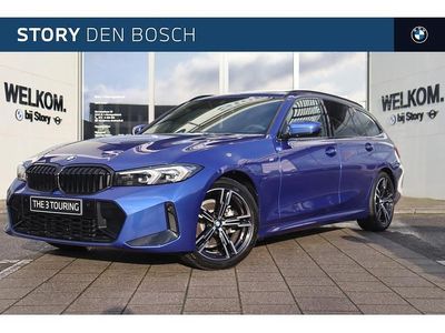 Portimao blau Nieuw 2025 BMW 318 M Sport Stationwagen | € 69.735