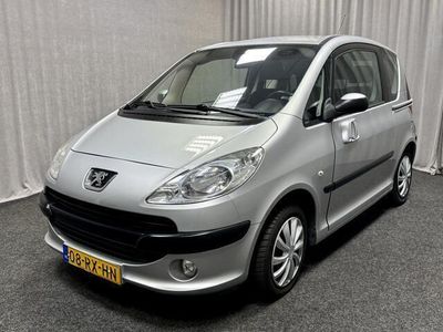 Occasion Peugeot 1007 73 PK (53 kW) 2005 Grijs MPV