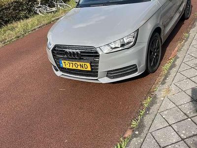 Blauw Gebruikt 2015 Audi A1 Sport Hatchback | € 12.500 (Eerlijke prijs)