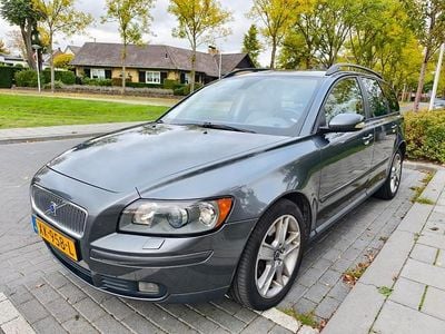 Grijs Gebruikt 2004 Volvo V50 Summum Stationwagen | € 4.950 (Eerlijke prijs)