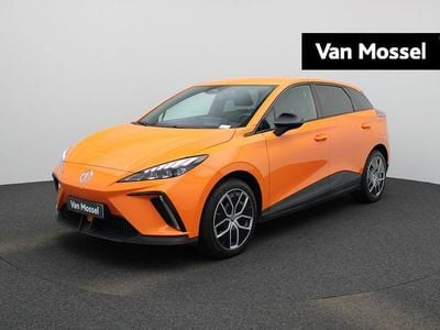 Occasion MG MG4 EV Luxury 150 kW (204 PK) 2023 Oranje Hatchback