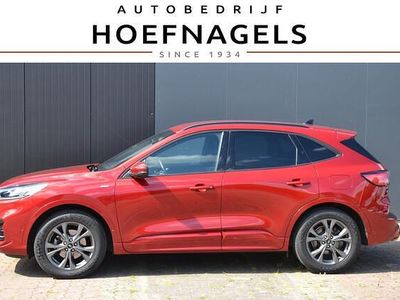 Rood Gebruikt 2021 Ford Kuga Vignale SUV | € 24.850 (Eerlijke prijs)