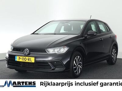 Zwart Gebruikt 2022 VW Polo Life Hatchback | € 17.749 (Eerlijke prijs)