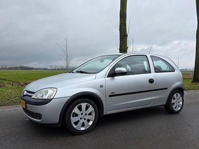 Occasion Opel Corsa Njoy 90 PK (66 kW) 2003 Grijs Hatchback