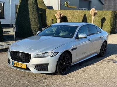 Grijs Occasion 2016 Jaguar XF R-Sport Sedan | € 8.750 (Super prijs)