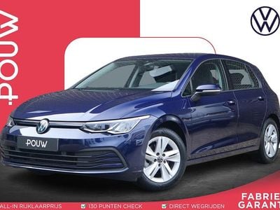 Blauw Occasion 2023 VW Golf VIII Life Hatchback | € 20.900 (Goede deal)