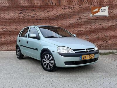 Groen Gebruikt 2001 Opel Corsa Comfort Hatchback | € 1.745 (Iets duurder)