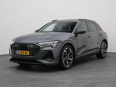 Grijs (metallic) Occasion 2020 Audi e-tron Comfort SUV | € 22.900 (Super prijs)