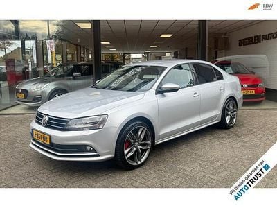 Grijs Gebruikt 2015 VW Jetta Sedan | € 7.440 (Eerlijke prijs)