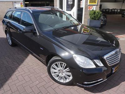 Zwart Gebruikt 2012 Mercedes E200 Elegance Stationwagen | € 12.445 (Eerlijke prijs)