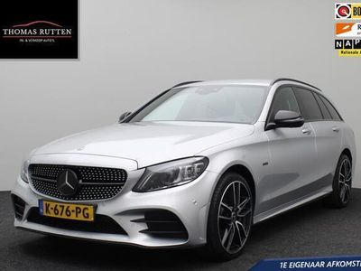 tweedehands Mercedes 300 C-KLASSE Estatede Business Solution AMG Limited 2021 | Navigatie | Elektrische Trekhaak | Carplay | DAB+ | Stoelverwarming | Sfeerverlichting | Lichtmetaal | 2 Sleutels | Nationale Autopas