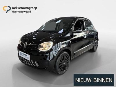 Zwart Gebruikt 2021 Renault Twingo Life Hatchback | € 9.945 (Eerlijke prijs)